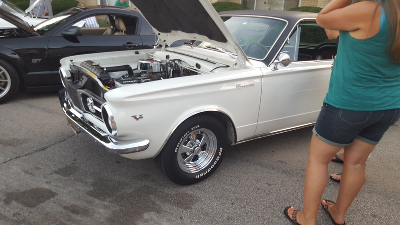 1st gen Barracuda with a V8 4 speed, mmmmmm...